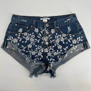 Glamorous Women's Blue Denim Shorts Floral Embroidery Distressed Cuffed Size M